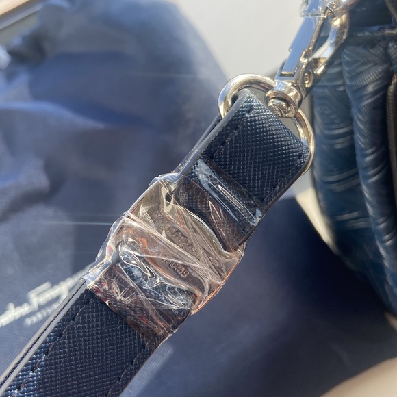 Salvatore Ferragamo x Eva Air Pouch Toiletry Bag - Picture 6 of 15